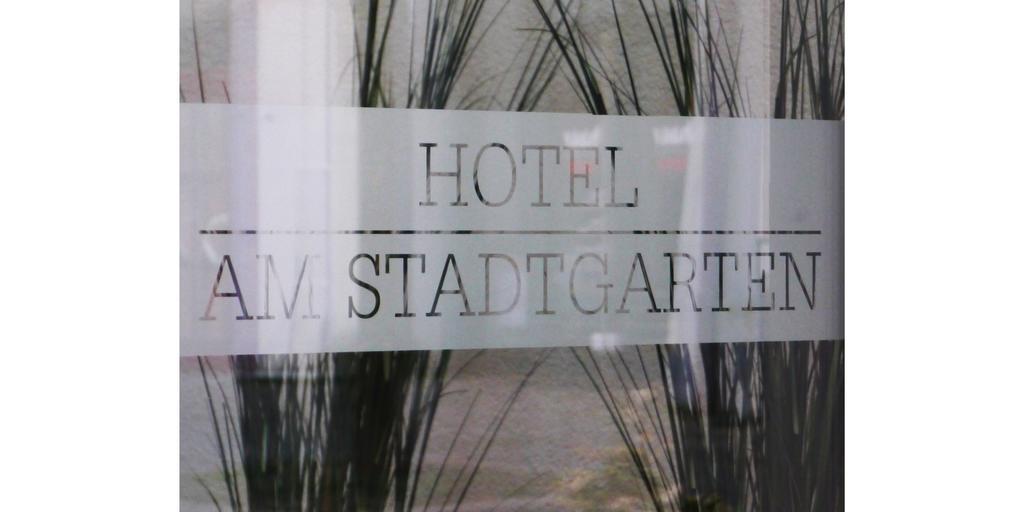 Hotel Am Stadtgarten Радольфцелль  Экстерьер фото
